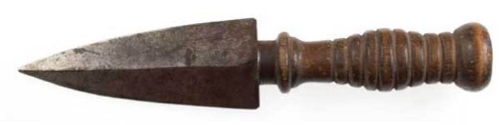 Stoßdolch, 2-schneidige, breite Stahlklinge, gedrechselter Holzgriff, L. 26,5 cm