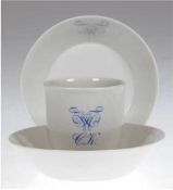 KPM-Tasse, 2 KPM-UT, "Friedrich Wilhelm II", mit Monogramm, Tasse mit kl. Haarriß, H. 7cm, Dm. 13