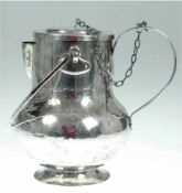 Kanne, 800er Silber, Hammerschlagdekor, gebauchter Korpus, ges. 956 g, H. 21,5 cm