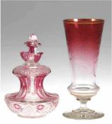 Flakon und Jugendstil-Glas, Flakon teils rot lasiert, floral geschliffen, etwas best.,Stopfen