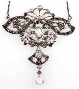 Collier, 925er Silber, floral durchbrochenes Mittelteil besetzt mit Opalen, rotenSchmucksteinen