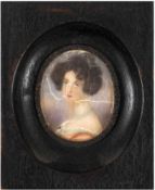 Miniaturmalerei, um 1900 "Porträt einer Dame mit Perlenkette", Malerei auf Bein, Craquelé,oval, 4,