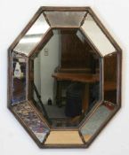 Spiegel, achteckig, Holz mit Schellack- und Silberfassung, Stuckverzierungen,