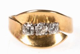 Ring, 750er GG, 3 Brillanten zus. ca. 0,60 ct., RG 56, Innendurchmesser 17,8 mm, Gew. 5,4g