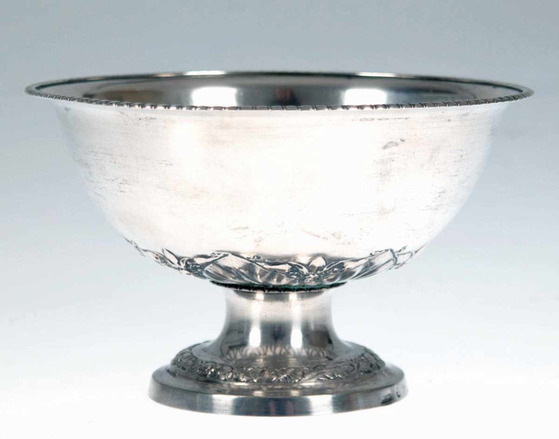 Fußschale, dat. 1833, Silber, geprüft, undeutl. punziert, ca. 255 g, rund, Standfries