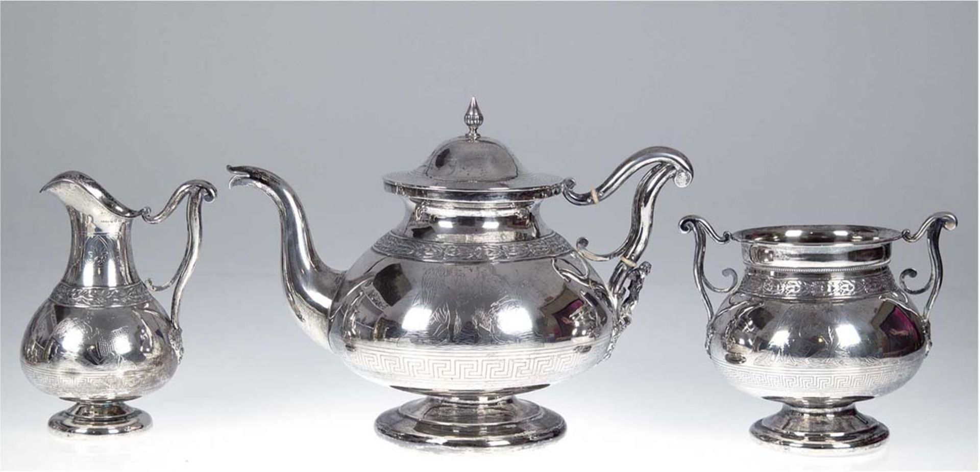 Großes Teekernstück, 3-teilig, Silber, G.T. Folcker, Schweden 1873, je auf gestuftemRundfuß,