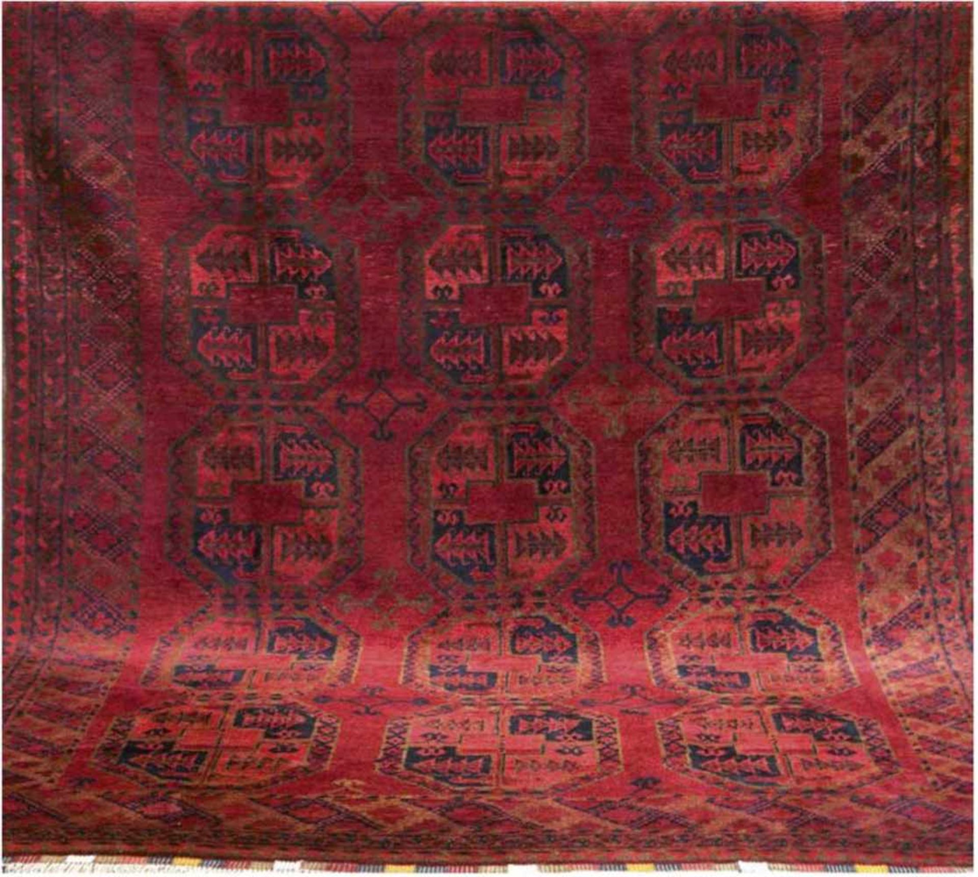 Ersari, Afghanistan, rotgrundig mit durchgehendem Muster, 1 Kante beschädigt, 280x210 cm