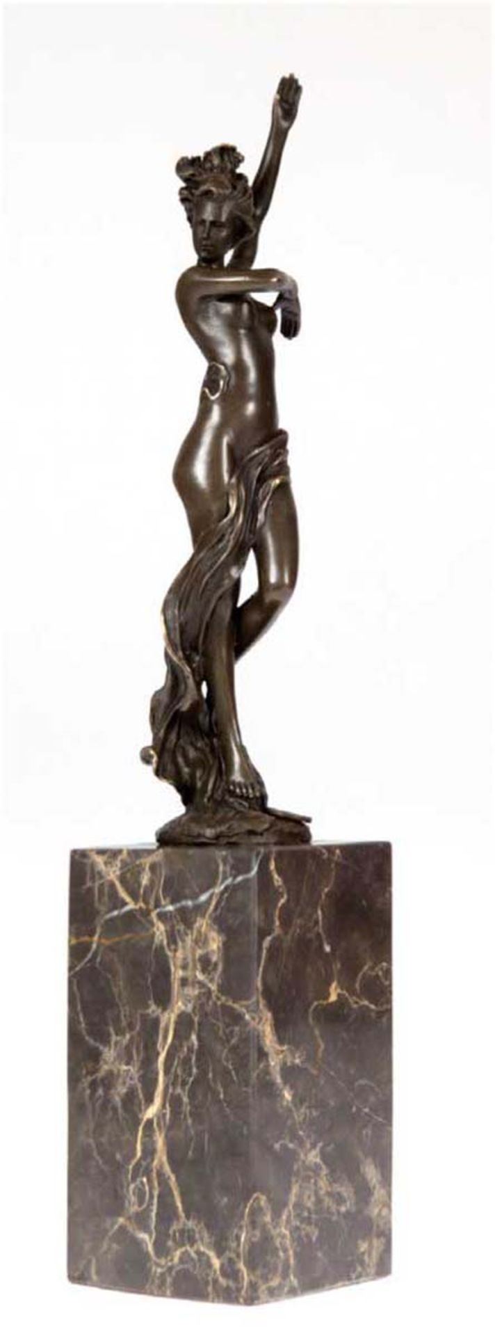 Bronze-Figur "Tänzerin mit Hüfttuch", Nachguß 20. Jh., signiert "Milo", braun patiniert,