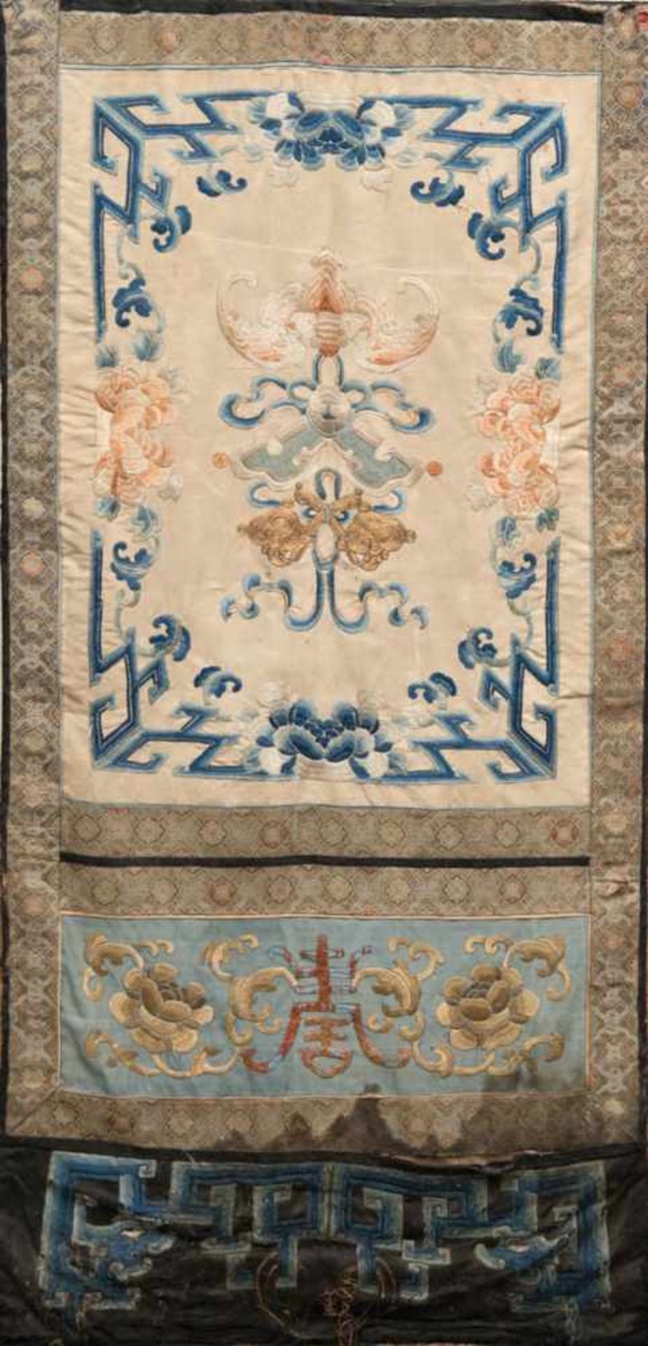 Alte chinesische Seidenstickerei, Qing-Dynastie, florale und ornamentale Stickerei, Seideauf HF.