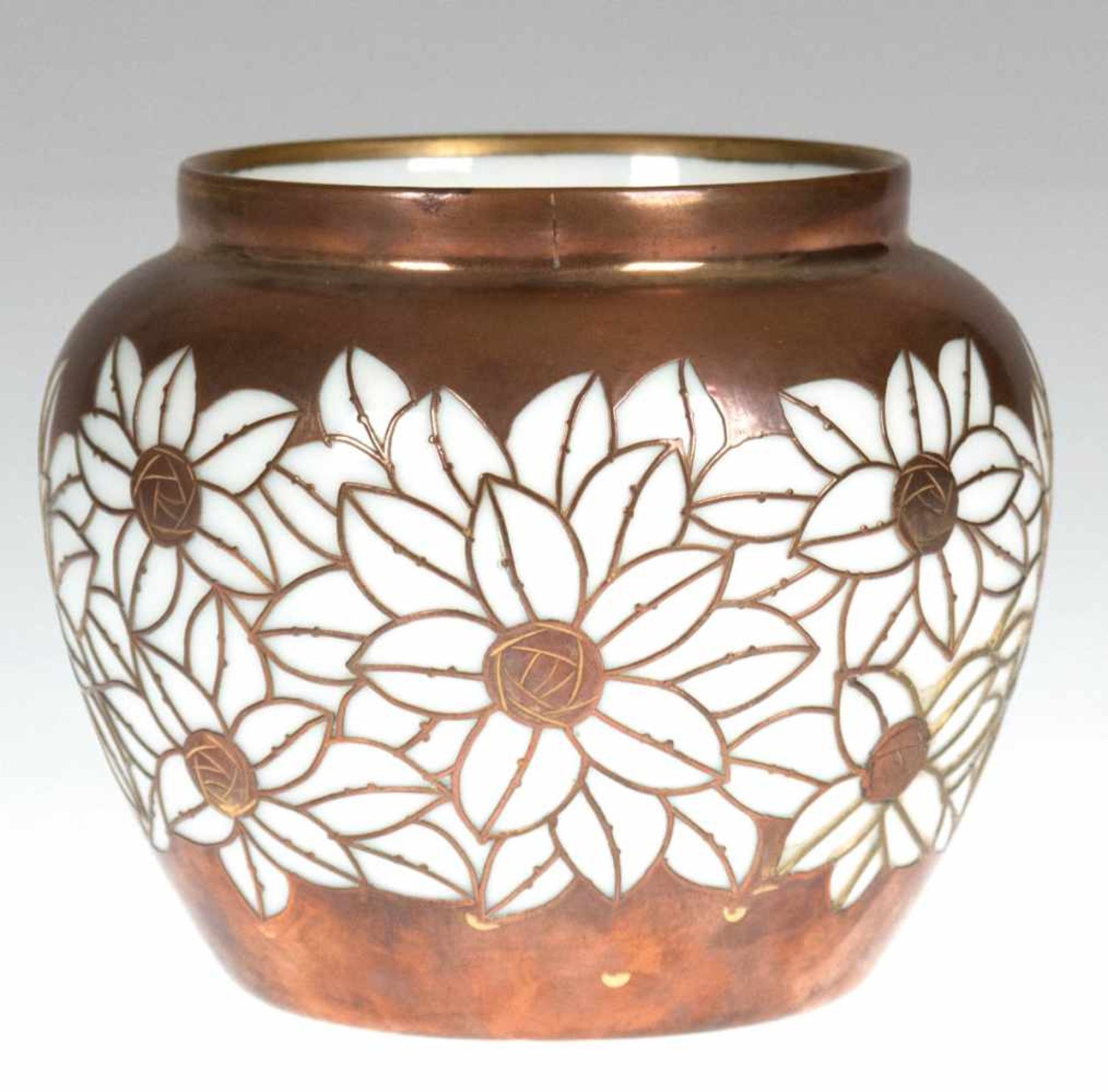 Jugenstil-Vase, Rosenthal, Porzellan mit Kupferummantelung (repariert), floraldurchbrochen,