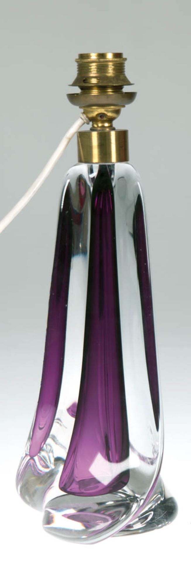 Lampenfuß, sign." Val St. Lambert", farbloses Glas mit violetten Innenüberfang, 3-