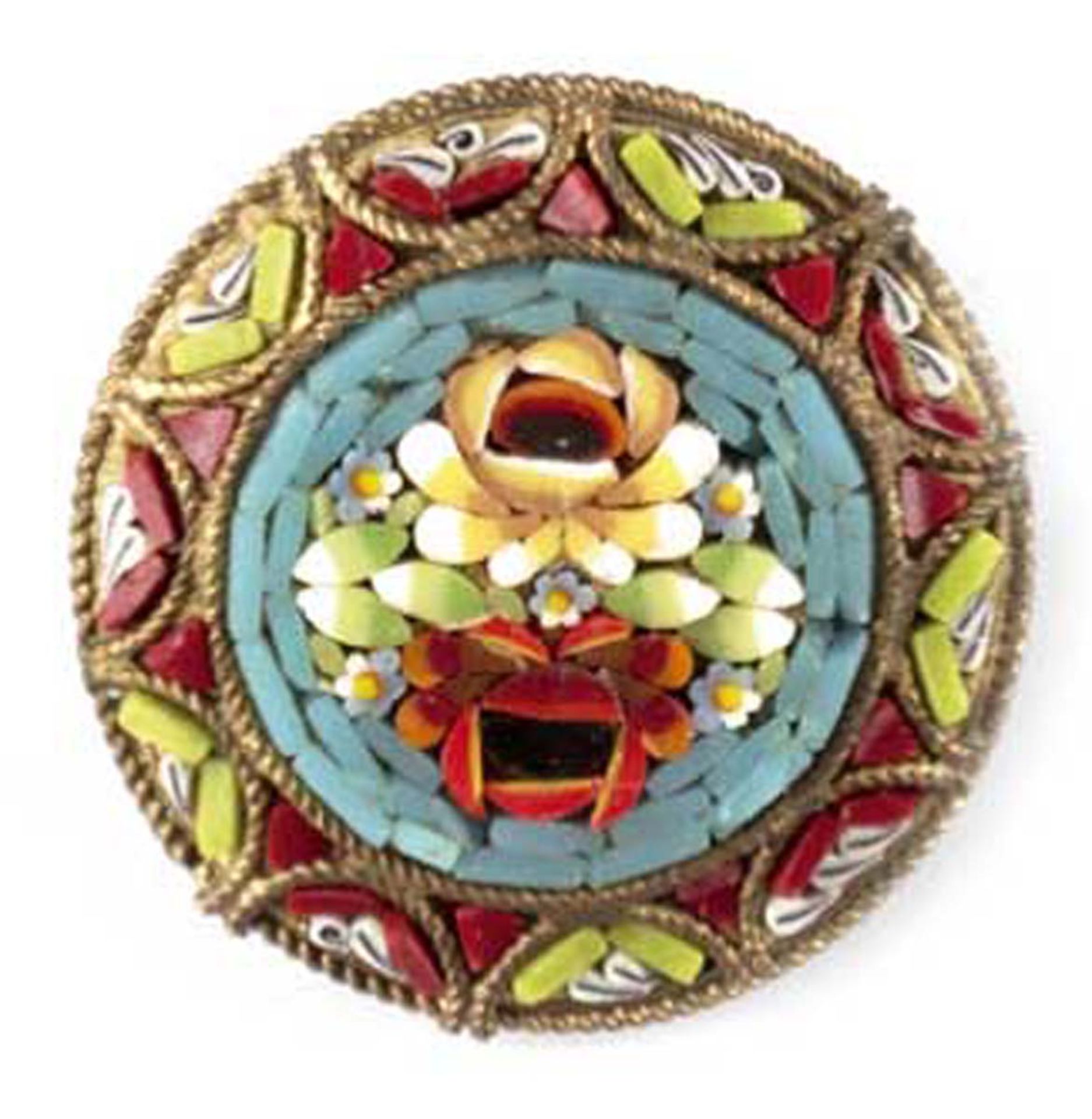 Pietra dura-Brosche, Italien wohl Anfang 20. Jh., florales Mosaik, Dm. 2,3 cm