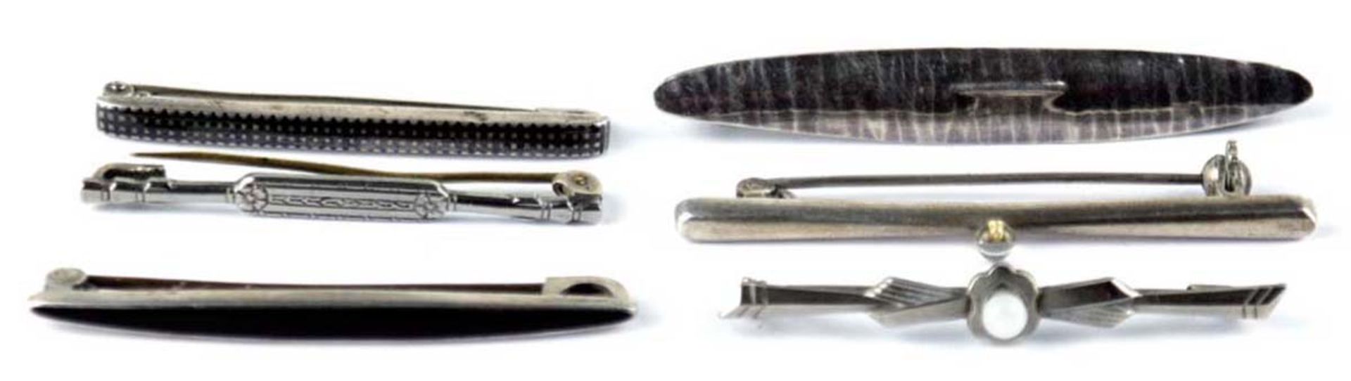 6 Nadel-Broschen, dabei 4x Silber, L. 4,0 cm - 5,3 cm