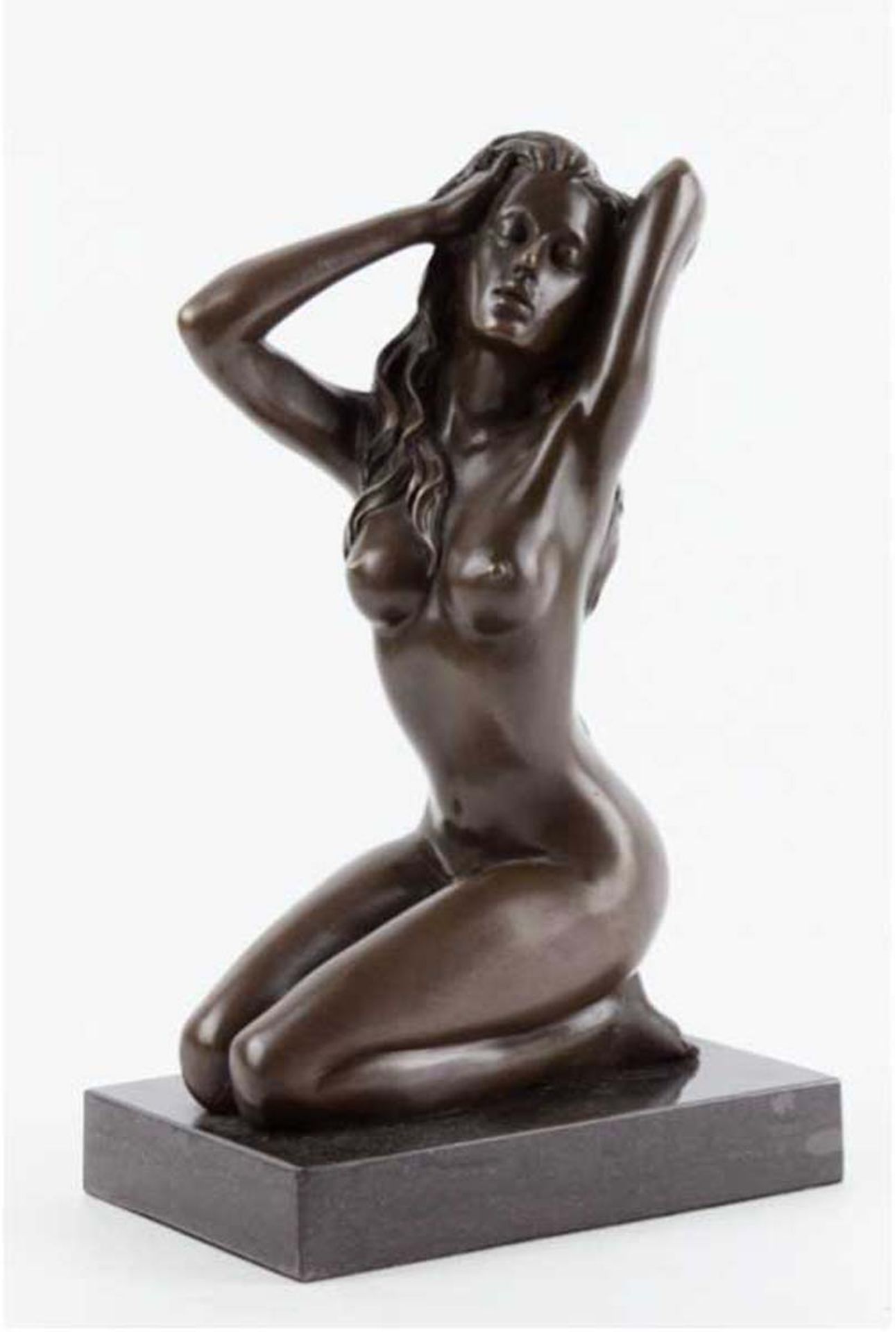 Bronze-Figur "Kniender weiblicher Akt", Nachguß 20. Jh., signiert "Claude", braunpatiniert,