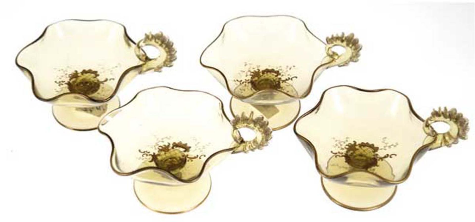 4 Dessert-Schalen, um 1870, olivgrünes Glas mit Goldrändern und Goldmalerei (z.T.berieben),