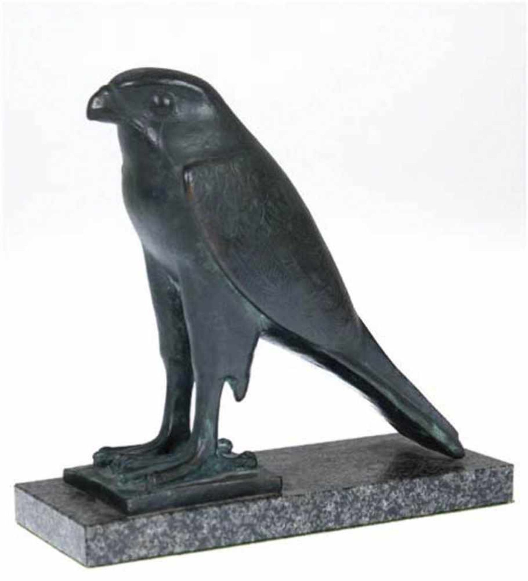 Bronzefigur "Kleiner Falke", gravierte Federmusterung, dunkel patiniert, kl. Besch.,, H.21 cm, auf