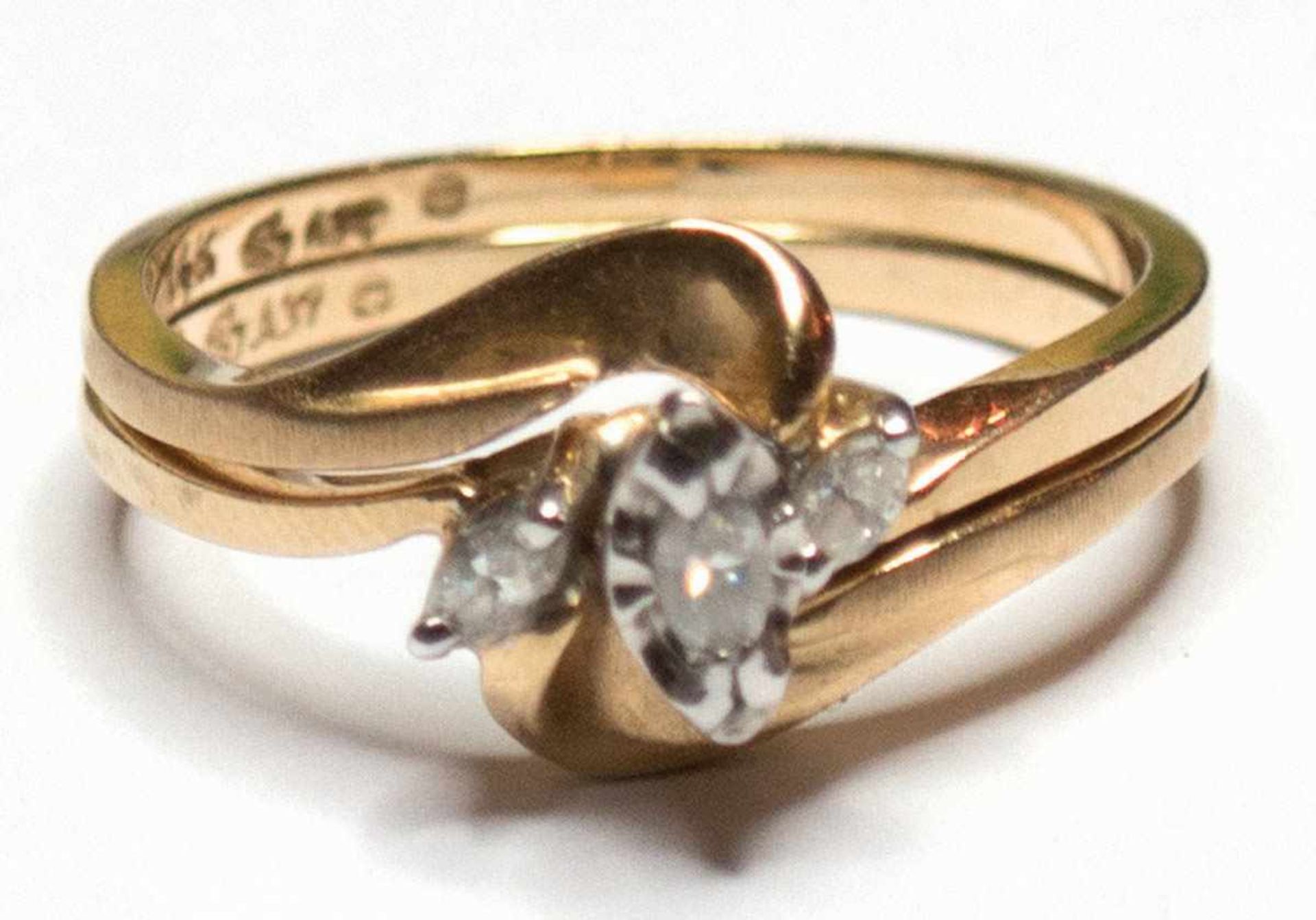 Duo-Ring, 2 einzelne ergänzen sich zu einem, 14 k GG, besetzt mit 3 kl. Diamanten, RG 53