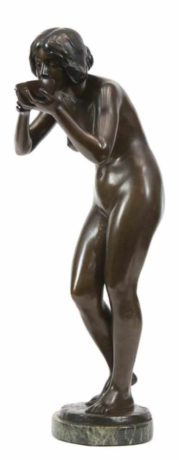 Seifert, Victor Heinrich (1870 Wien - 1953 Berlin) "Trinkende", um 1910, H. 62 cm, aufgrünem