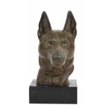 Figur "Schäferhund", um 1950, Weißmetall, bronziert, sign. "M. Leduq", auf Marmorsockel(leichte