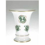 Meißen-Vase, Reicher Drache, grün, gold und rot schattiert, 2 Schleifstriche, H. 13,5 cm- - -23.80 %