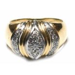 Ring, 750er GG, besetzt mit 21 Brillanten von zus. 0,35 ct., Gew. ca. 11,85 g, RG 54- - -23.80 %