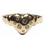 Ring, 585er GG, herzförmiger Ringkopf besetzt mit 8 Brillanten von zus. ca. 0,20 ct., Gew.ca. 3,6 g,