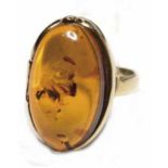 Ring, 925er Silber vergoldet, besetzt mit ovalem Bernstein, L. 2,7 cm, RG 63 cm- - -23.80 % buyer'