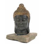 Gartenfigur "Buddha", Holz geschnitzt, auf Naturstein, wetterfest, H. 33,5 cm- - -23.80 % buyer's