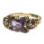 Ring, 585er GG, besetzt mit 2 Diamanten und Amethyst, Gew. ca. 4,20 g, RG 55- - -23.80 % buyer's