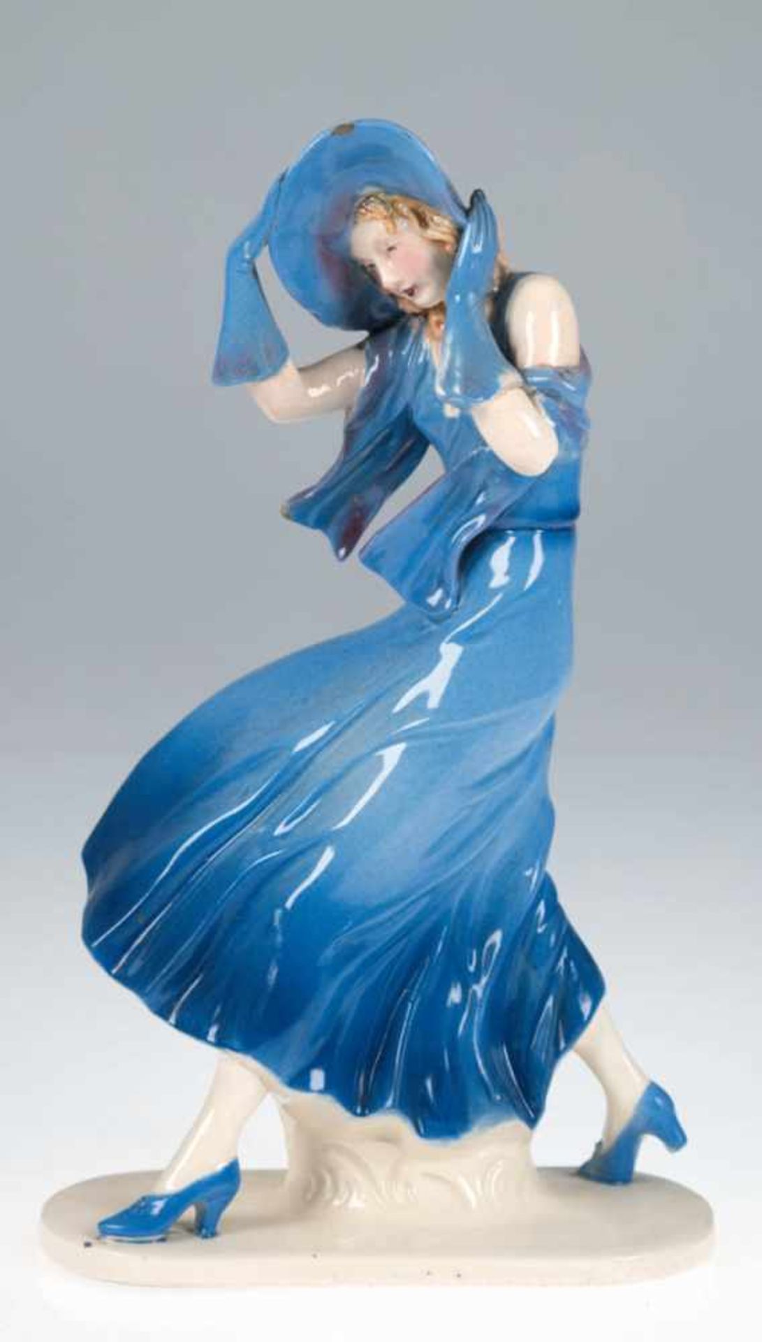 Keramikfigur "Elegante Dame im Wind", polychrom bemalt, minimal best., H. 29,5 cm- - -23.80 %