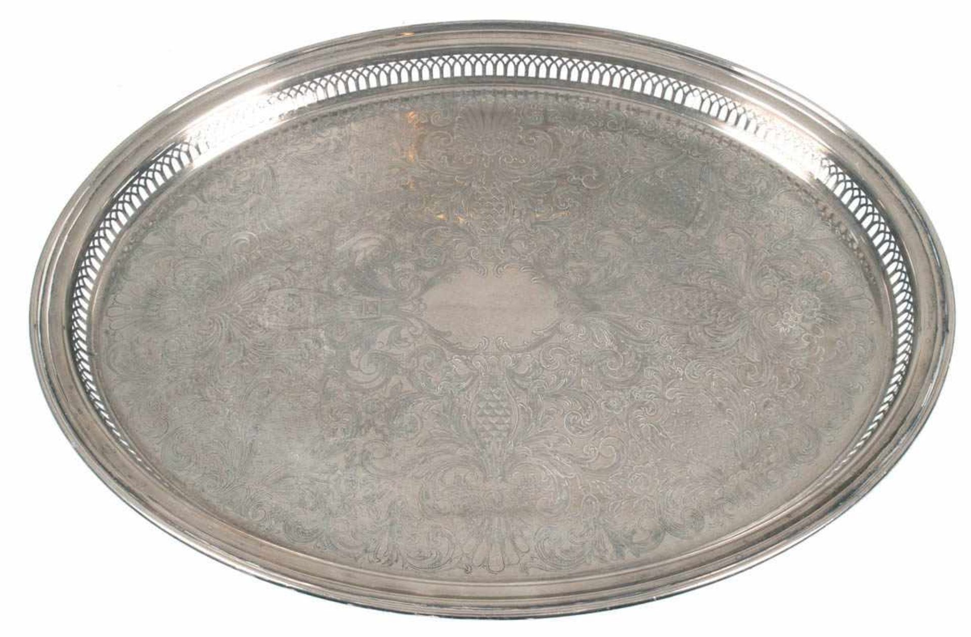 Tablett, England, versilbert, mit durchbrochenem Rand und floralem Dekor, L. 52 cm, B. 41cm- - -23.