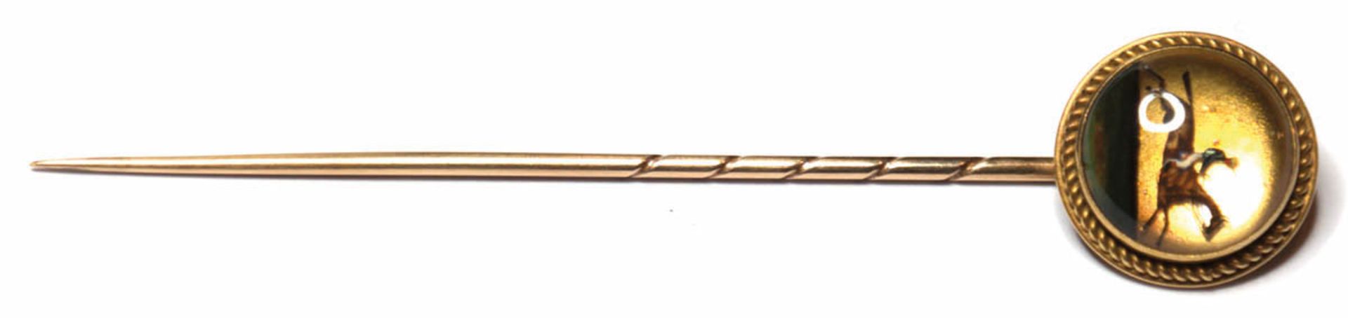 Reversnadel, 14 k GG, Glaslinse mit eingelegter Darstellung "Jockey auf Pferd",Ges.-Gew. 4,7 g, L.