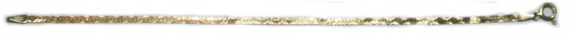 Armband, 333er GG, fein ziselierte Glieder in Strickoptik, 1,7 g, L. 18 cm- - -23.80 % buyer's