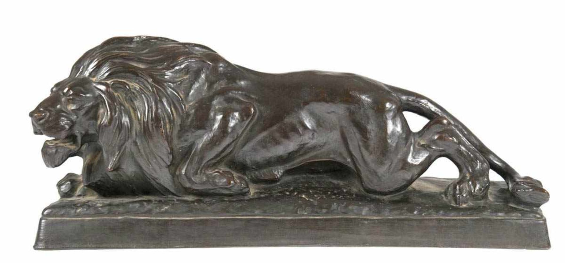 Diller, Helmut (1911 Stuttgart-1984 München) "Pirschender Löwe", Galvanobronze, patiniert,auf Sockel