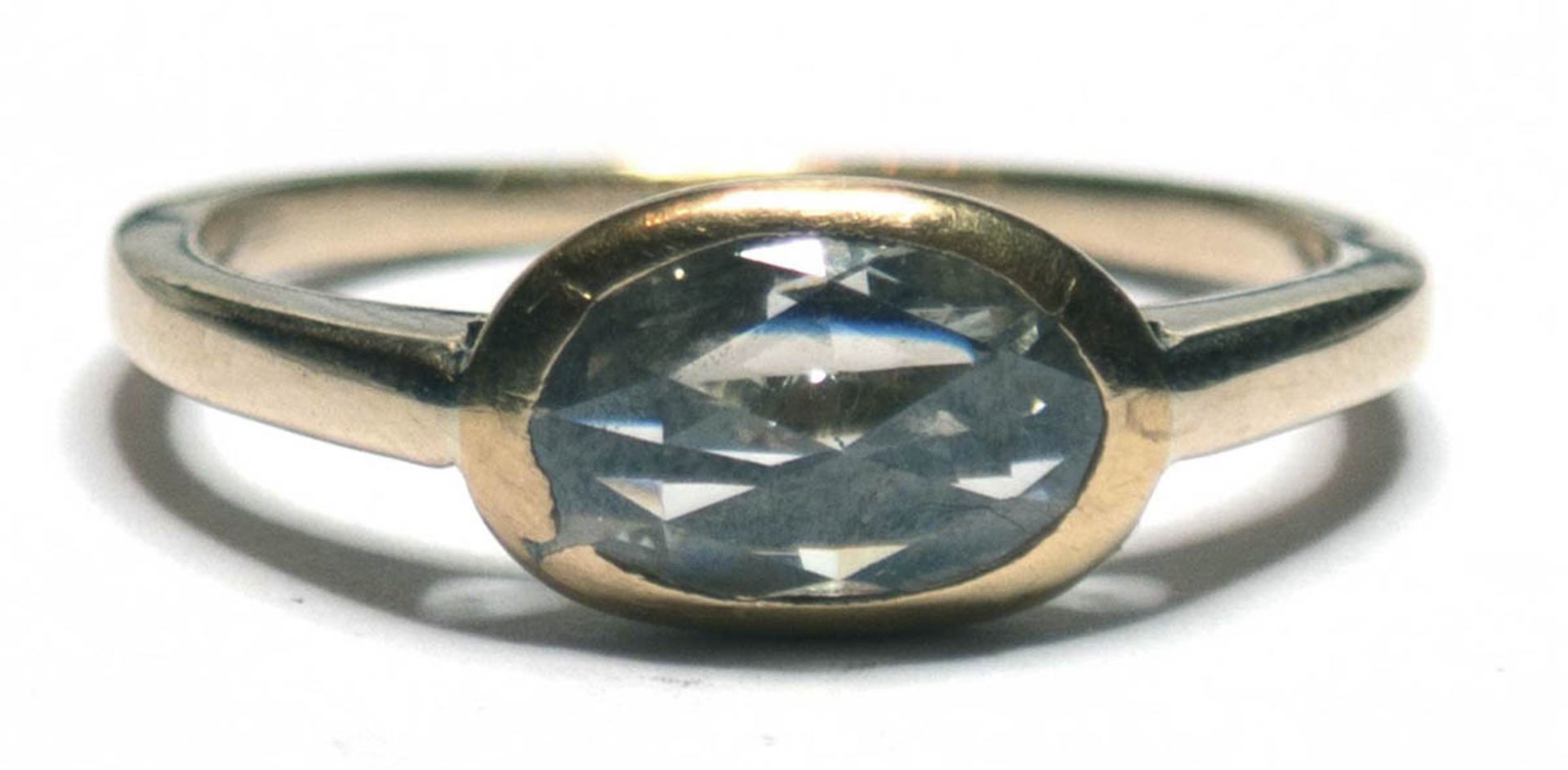 Ring, 19. Jh., 585er GG, besetzt mit oval facettiertem , rauchfarbenem Diamant, Ges.-Gew.1,8 g, RG