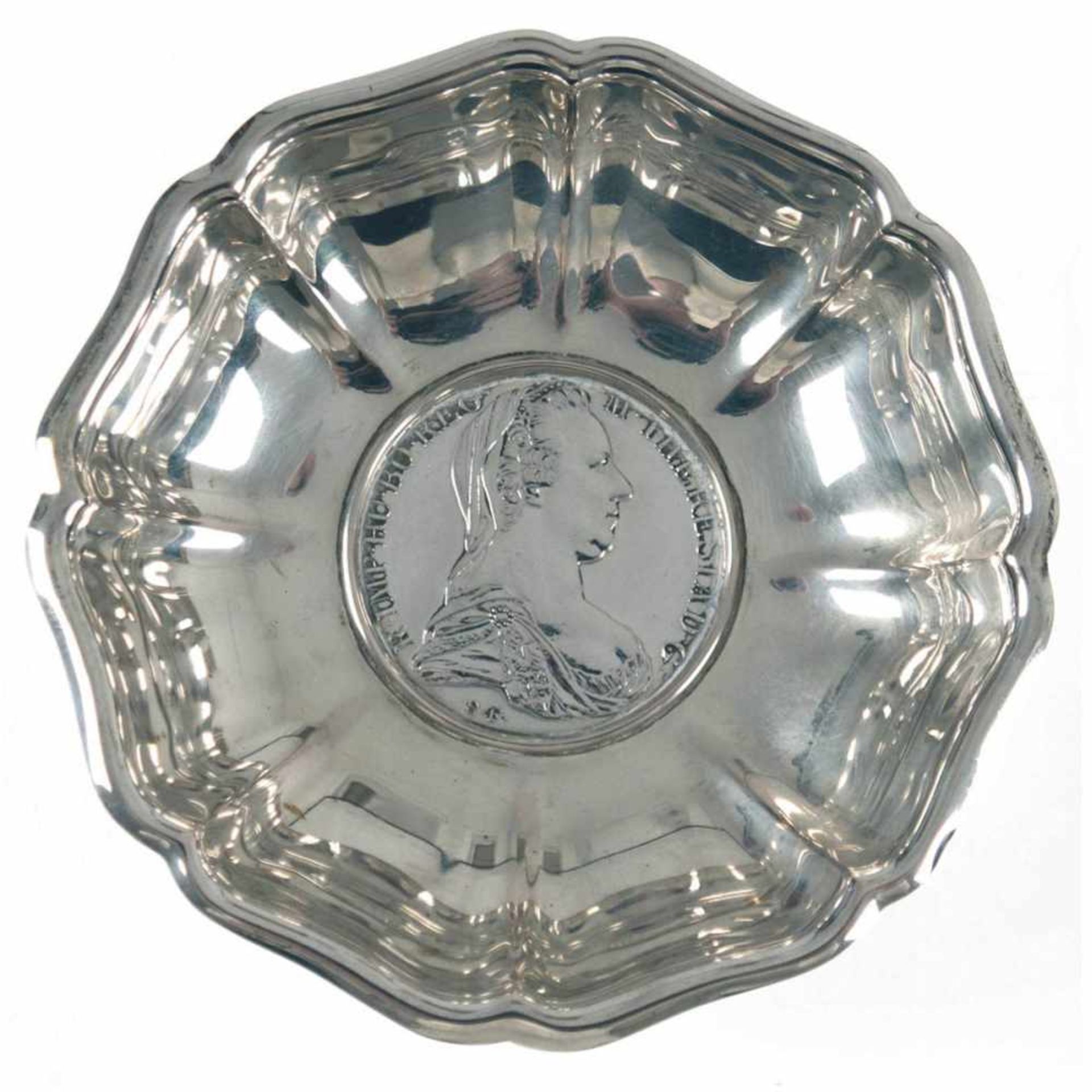 Münzschälchen, Silber, punziert, ca. 70 g, runde geschweifte Form, im Spiegel eingesetzteMünze, H.