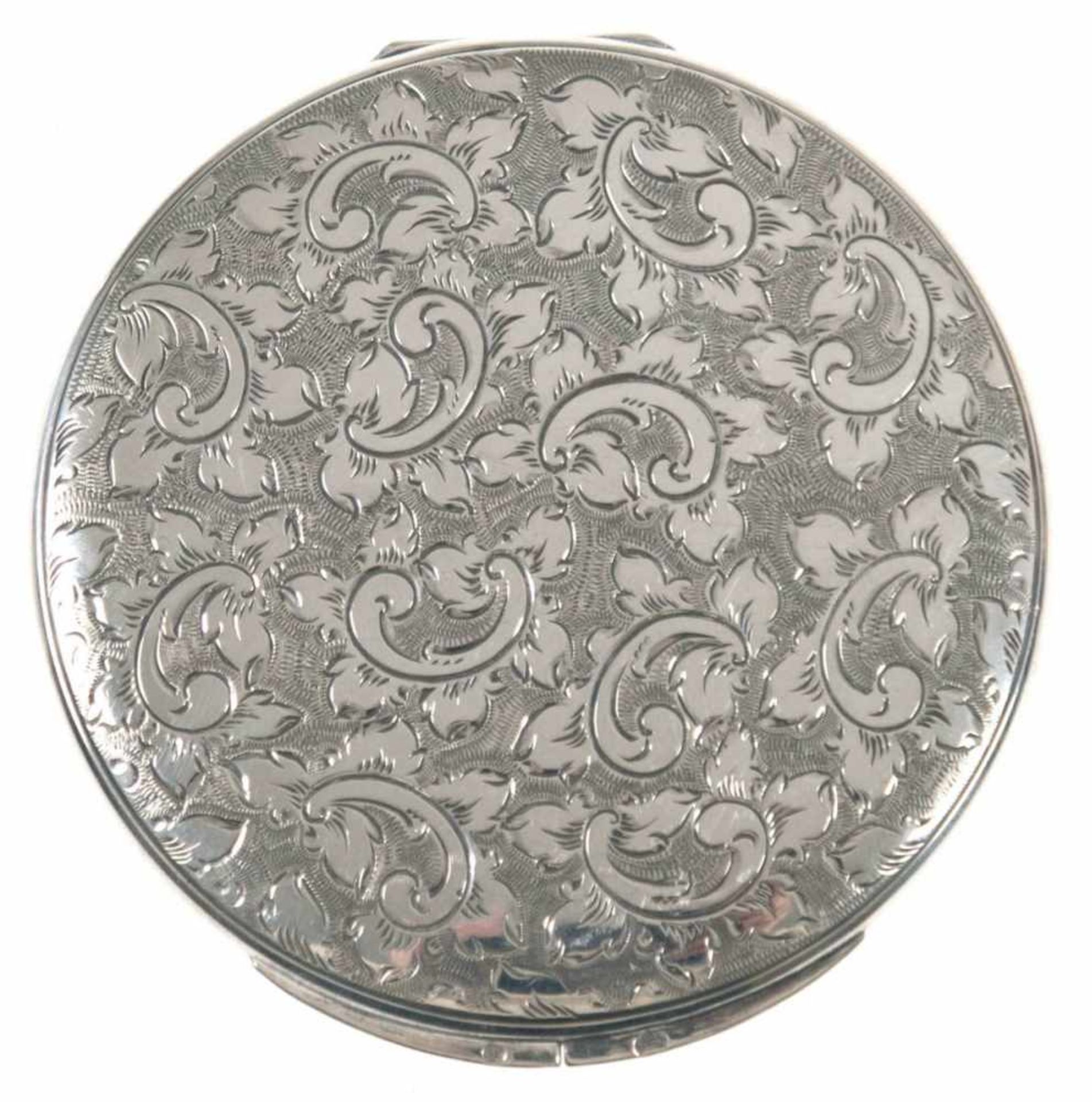 Puderdose, Dänemark 1930, Silber, punziert, ziseliert, Deckel mit Innenspiegel, Dm. 8 cm- - -23.80 %