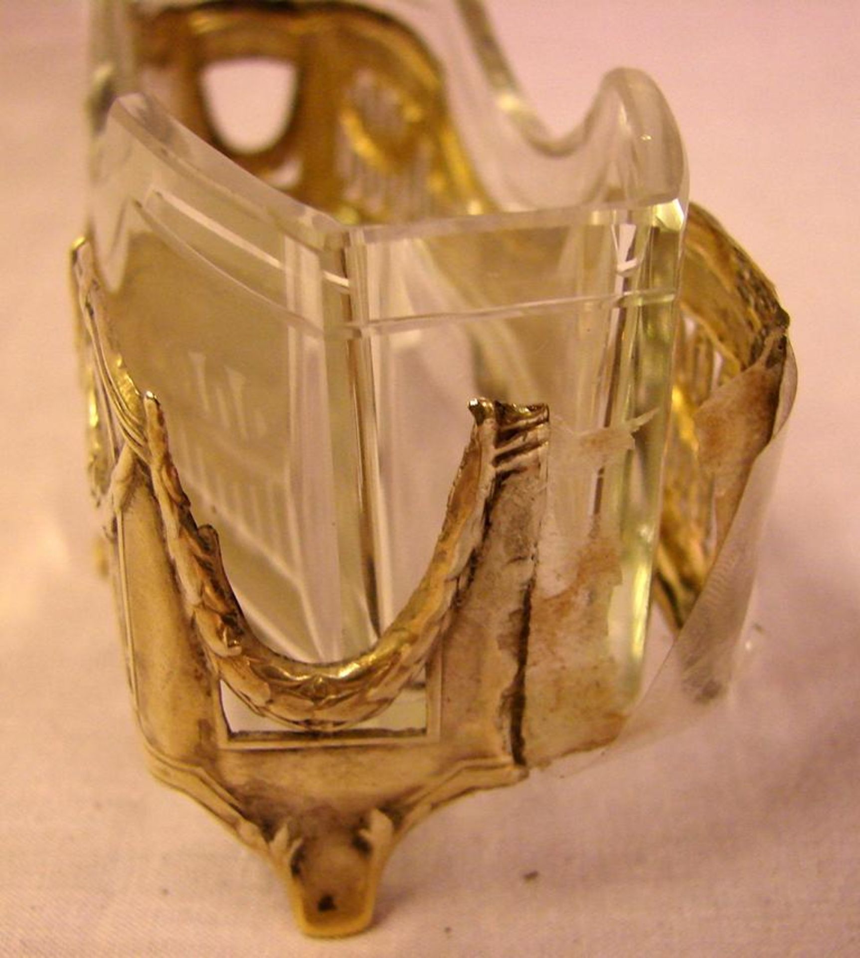 Salzschale, rechteckige Form mit Glaseinsatz, (seitlich gebrochen), B. ca.10 cm - Image 2 of 2
