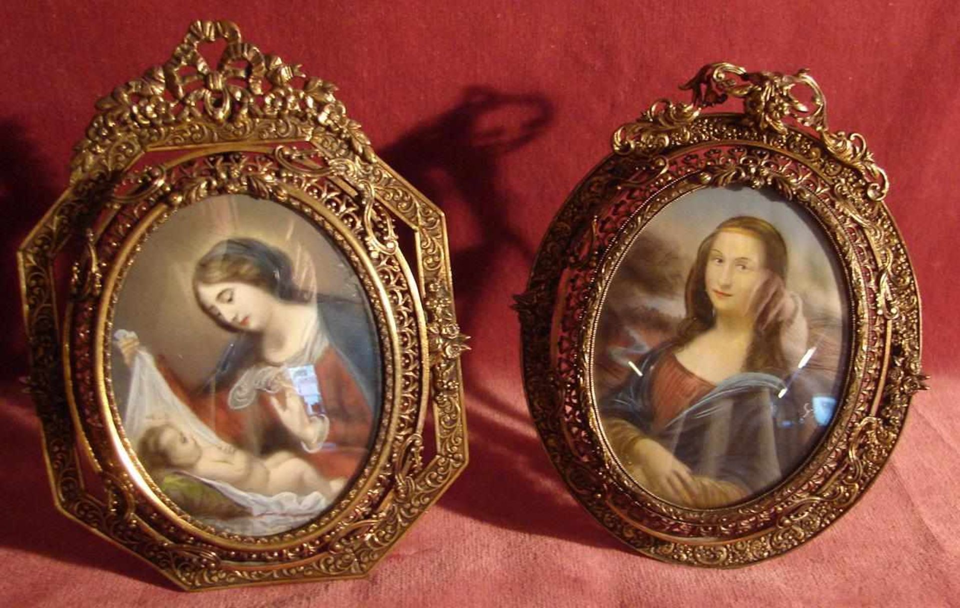 Paar Miniaturen im Messingrahmen, oval, einer u.re.sig., ca. 15 x 11 cm
