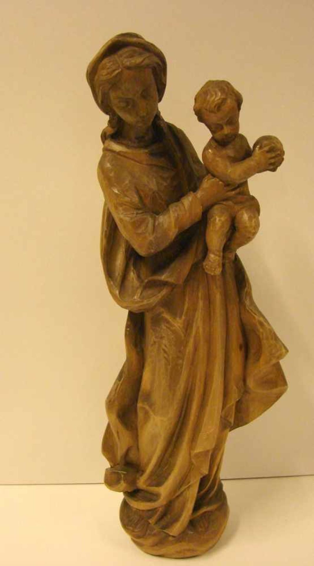 Madonna mit Kind, Holz, neuzeitlich, H. ca. 44 cm