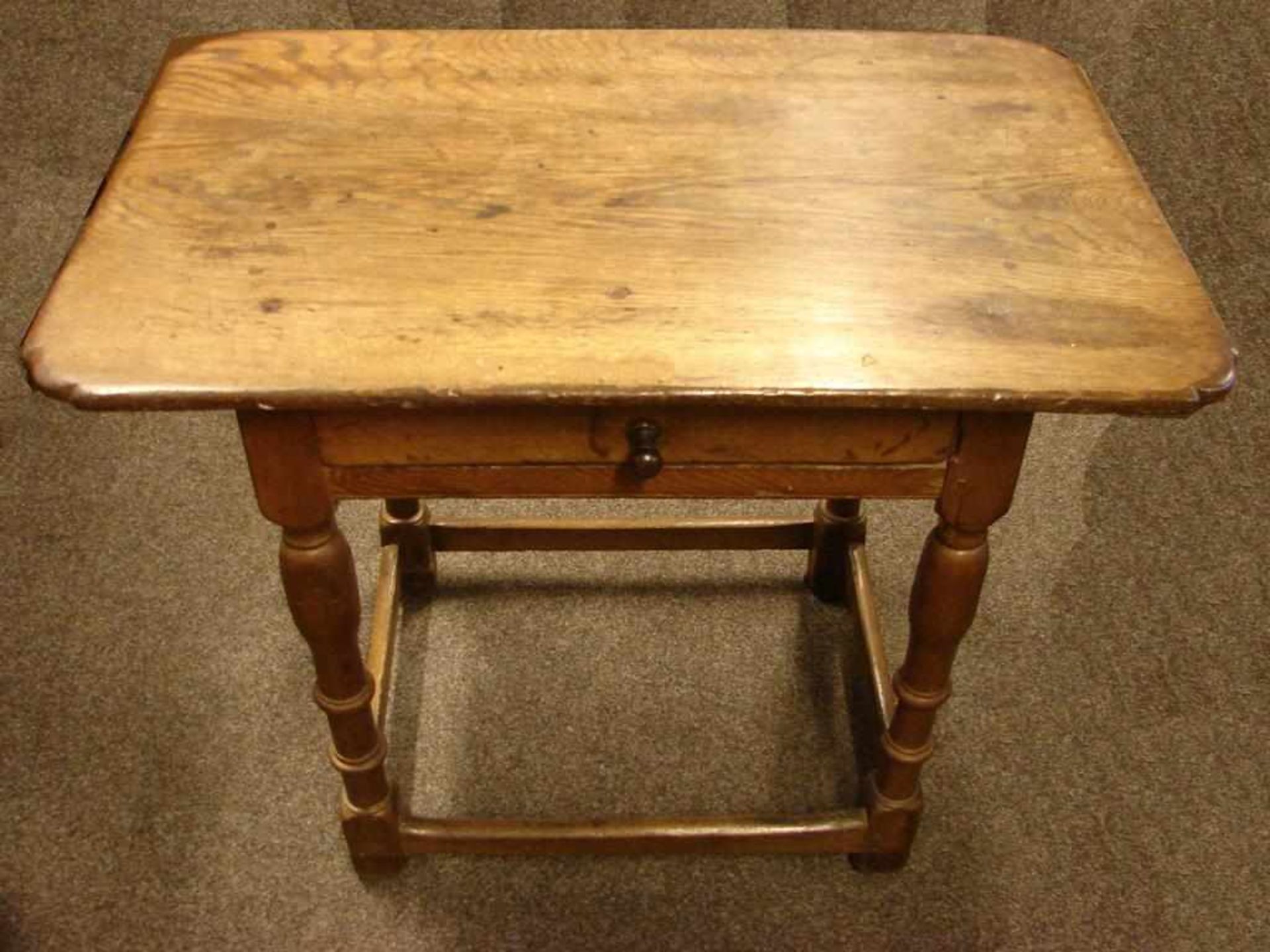 Tisch, mit Schublade, Eiche, H. ca. 70, B. 86, T. 56 cm