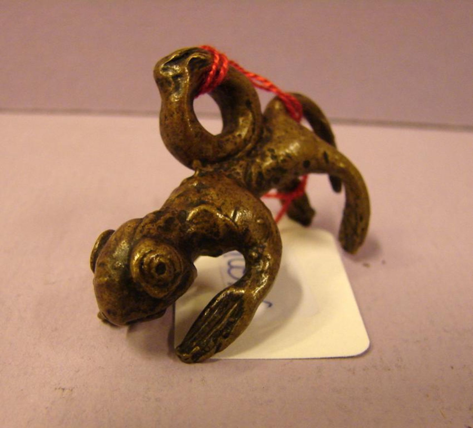 Kleiner Affe, Figur, Bronze, Afrika, H. ca. 4 cm