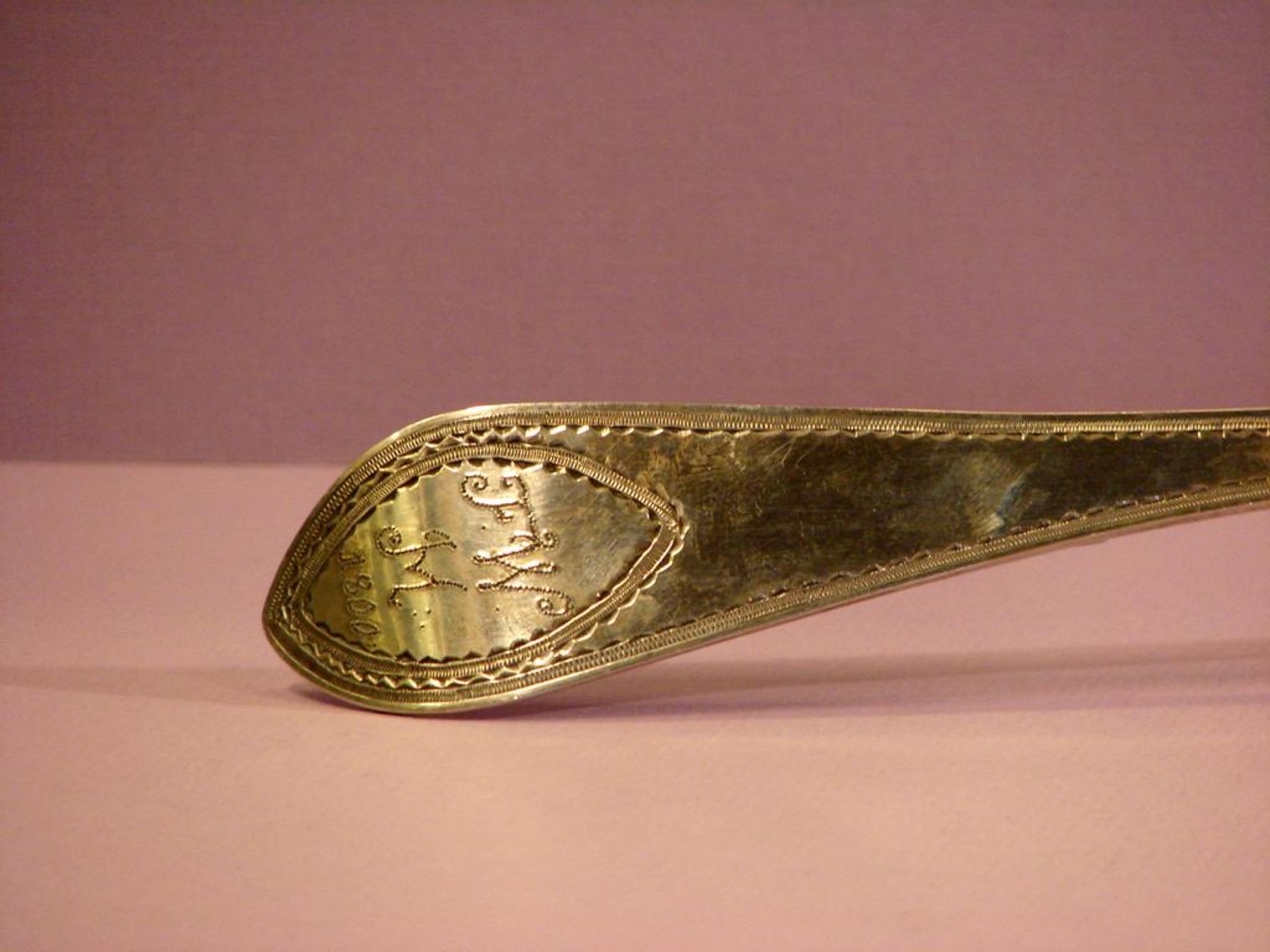 Suppenkelle, gross, innen vergoldet, Trimmulierstrich, um 1800, Silber, ca. 246 gr.,Norddeutsch, - Image 2 of 3