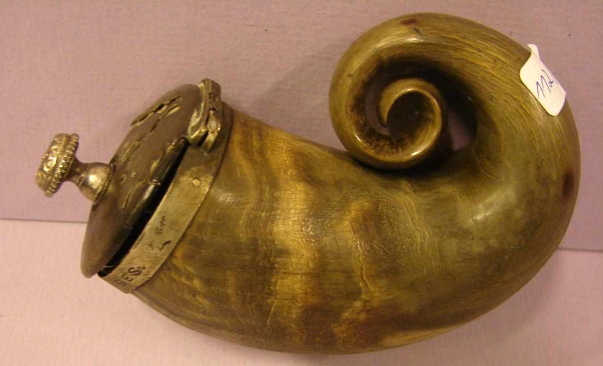 Tabakbehälter, mit Inschrift, Schottland, Horn, Länge ca. 13 cm