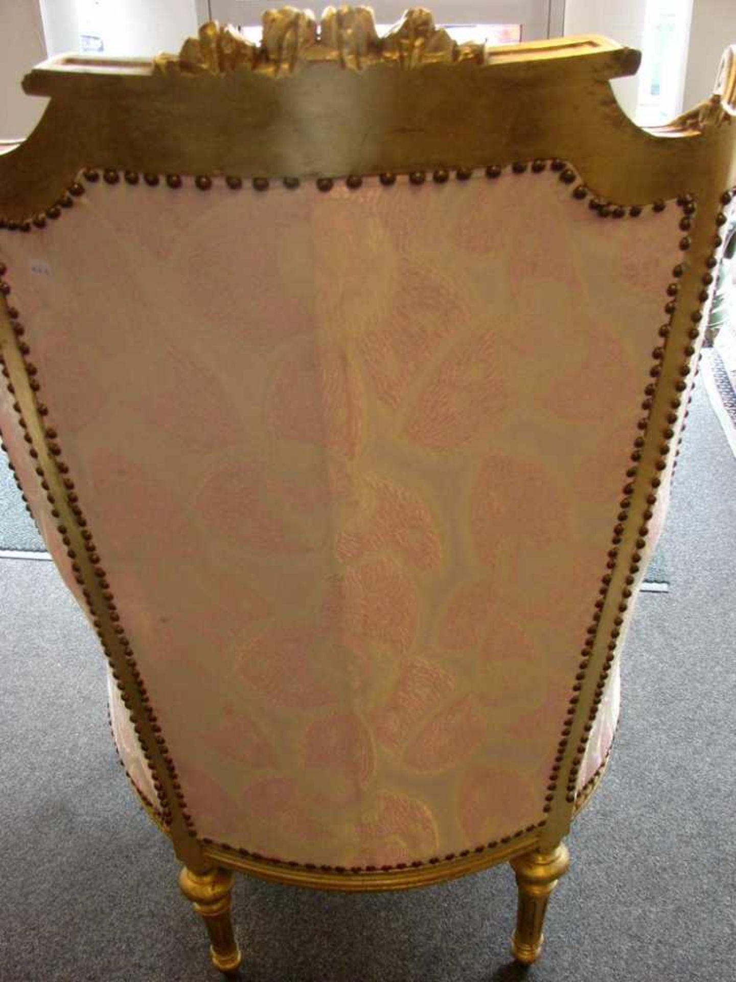 Sessel, Ohrenbacken, Louis XV, vergoldet, Rückenhöhe ca. 116 cm - Bild 3 aus 3