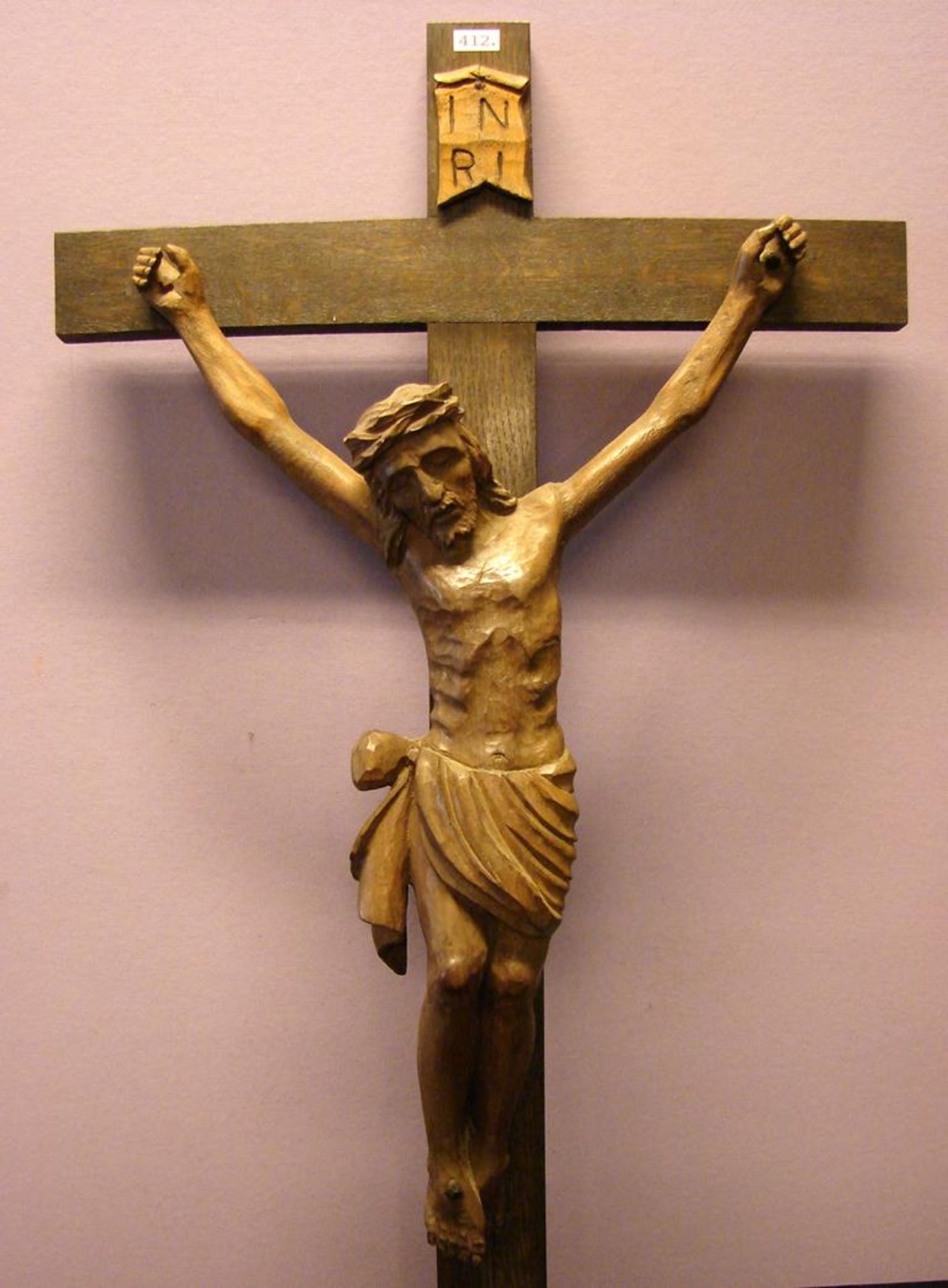 Jesus am Kreuz, Holz, geschnitzt, ca. 73 cm- - -22.00 % buyer's premium on the hammer price19.00 %
