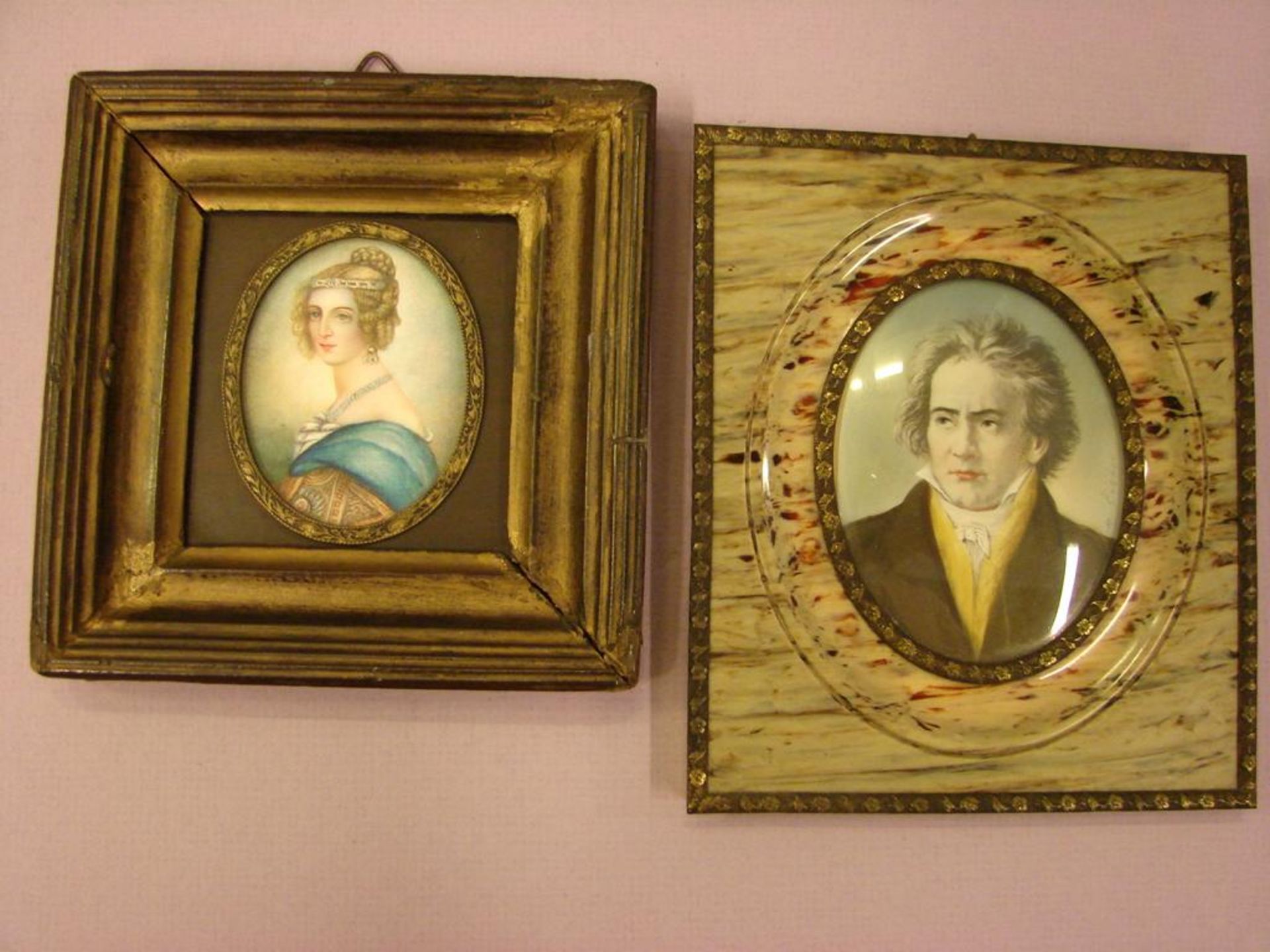 Paar Miniaturen, mit Darstellungen von: Beethoven / Dame, ca. 12,5,x14,4, 12x12,5 cm- - -22.00 %