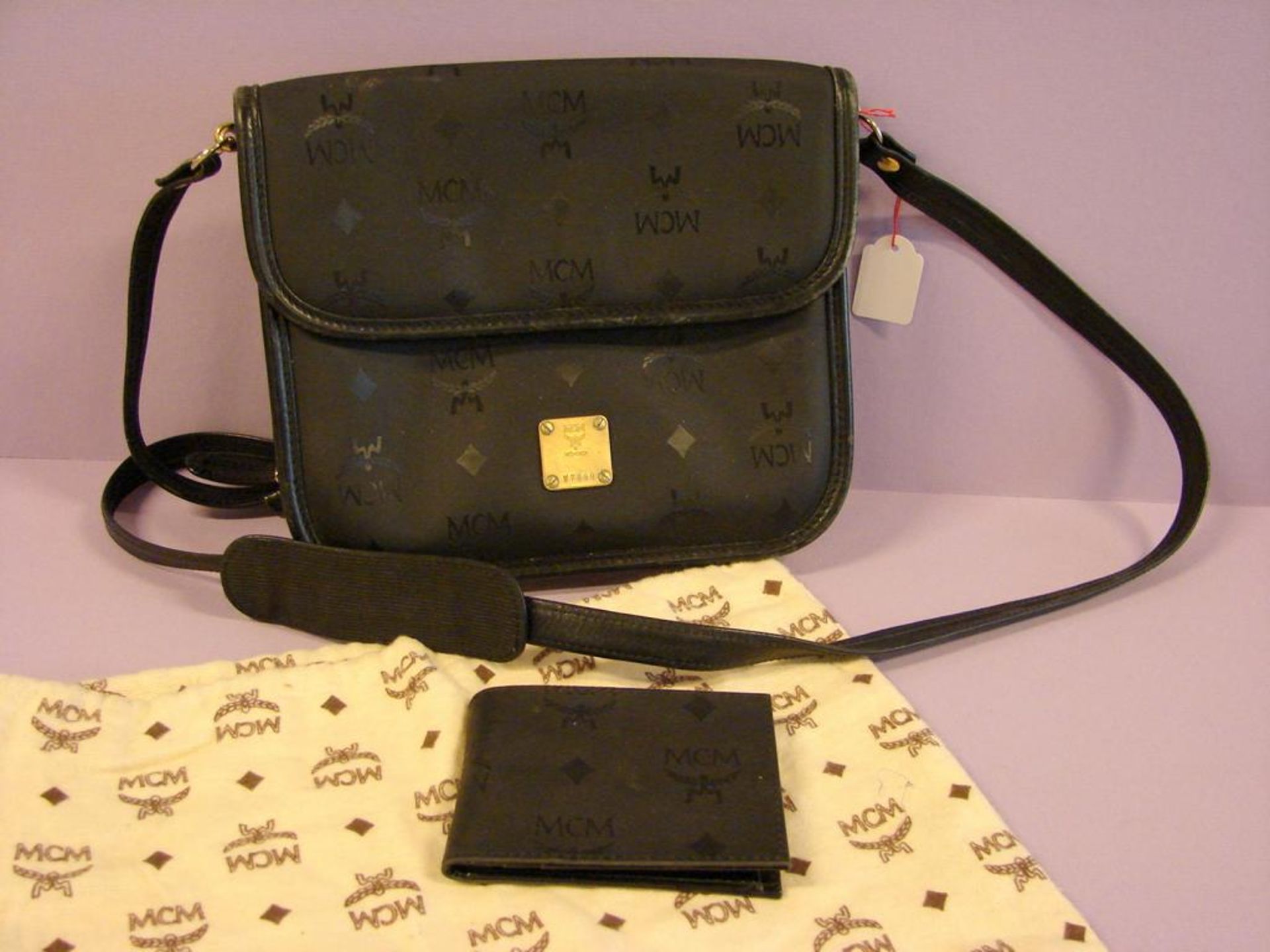 MCM Handtasche und Portemonnai, Schwarz, Visetos Serie, Gebrauchsspuren- - -22.00 % buyer's