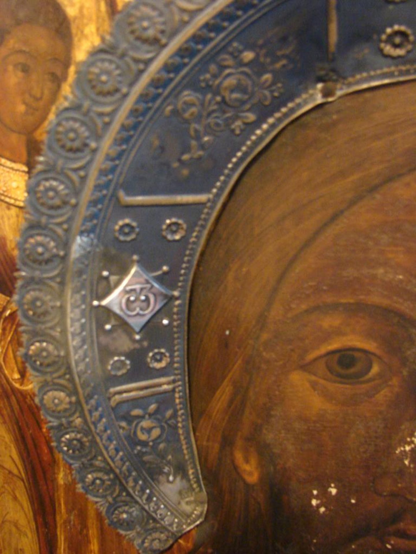 Ikone, Russland, Holz, mit Oklat, 19. Jhd., alte Restauration, stark gebogen,ca. 71 x 52 cm- - -22. - Bild 2 aus 7