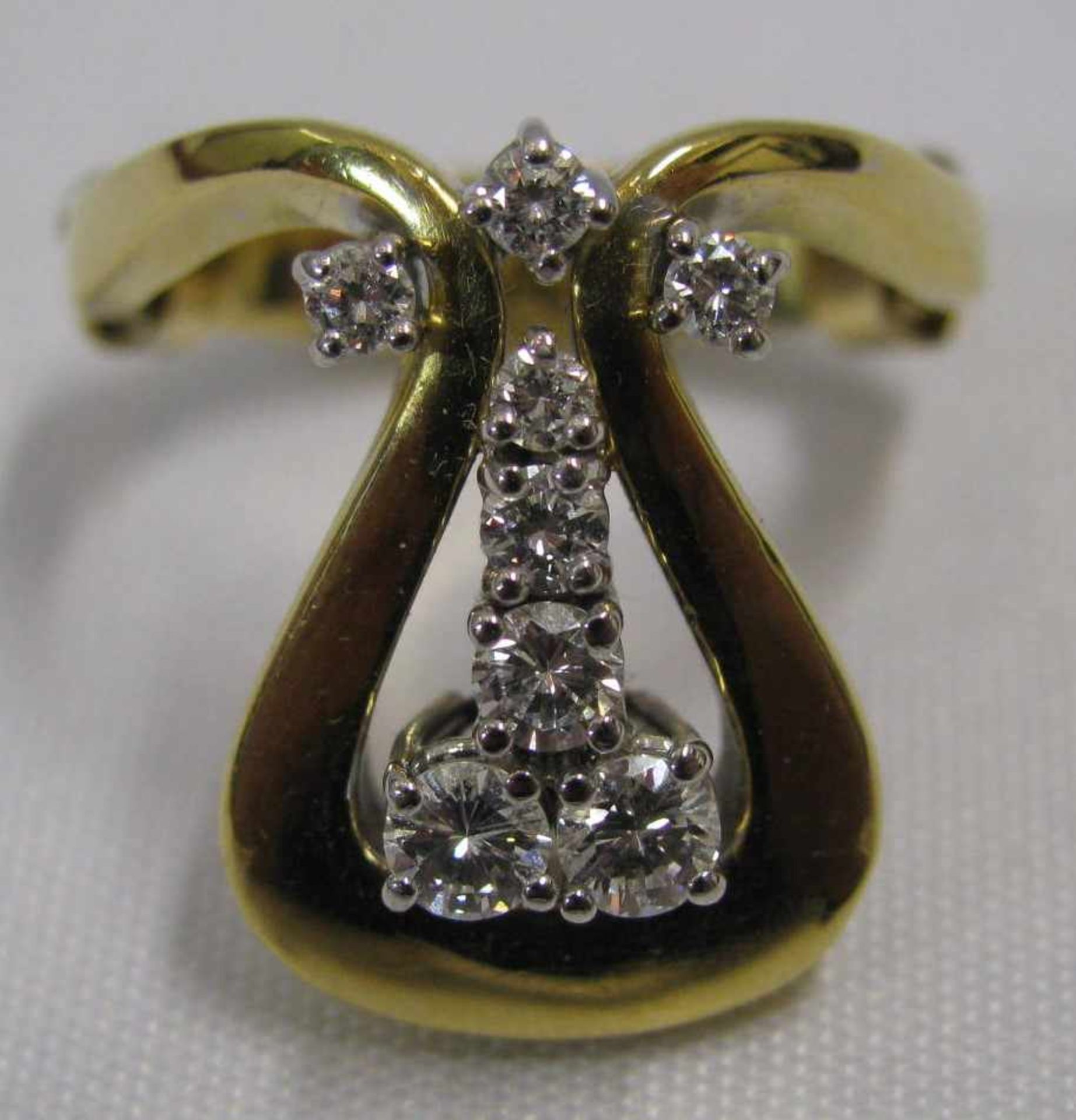 Designer-Damenring, 8 Brillanten, TW VVSI, zus. ca. 0,85 ct, 750er Gelbgold, gepunzt, 14,4 g, - Bild 2 aus 3